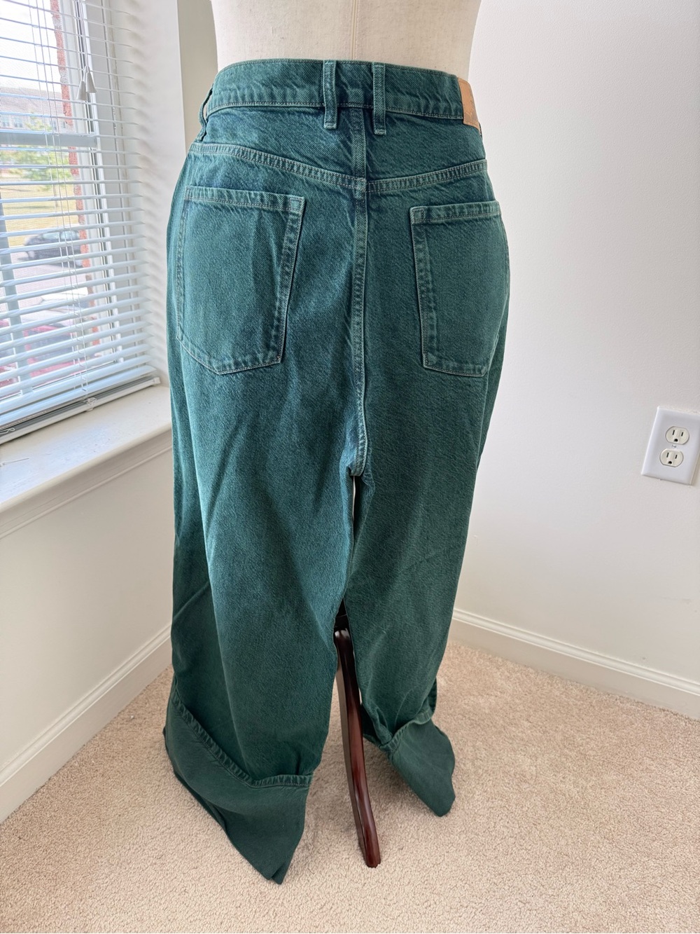 Free People Final Countdown Cuffed Low-Rise Jeans in Luke Green - Picture 2 of 12